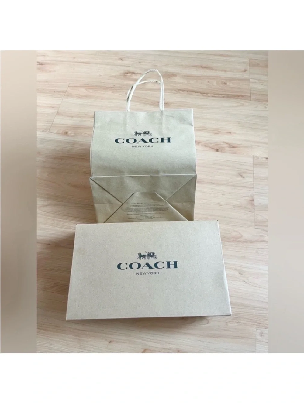 Coach shopping bag + Gift Box (Small size)